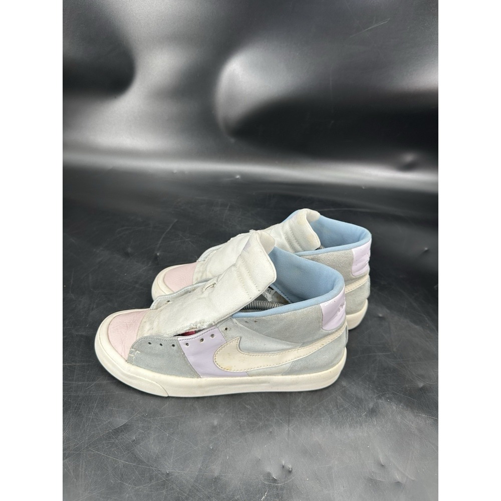 Nike Blazer Royal Easter 2018‎ Men's Size 8.5 (A02368-600)